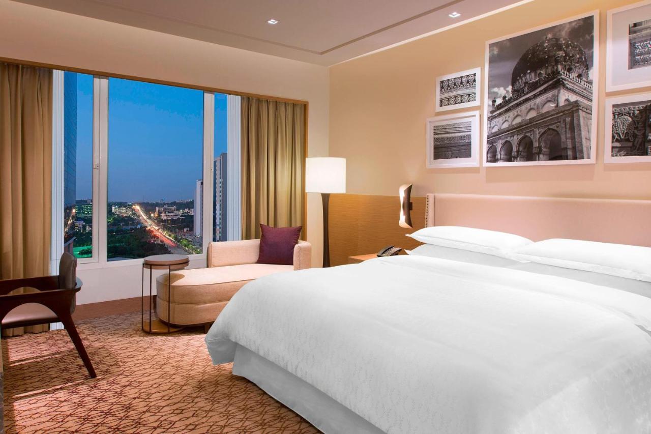 Sheraton Hyderabad Hotel מראה חיצוני תמונה