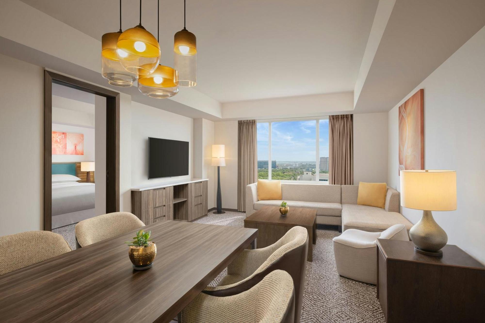 Sheraton Hyderabad Hotel מראה חיצוני תמונה