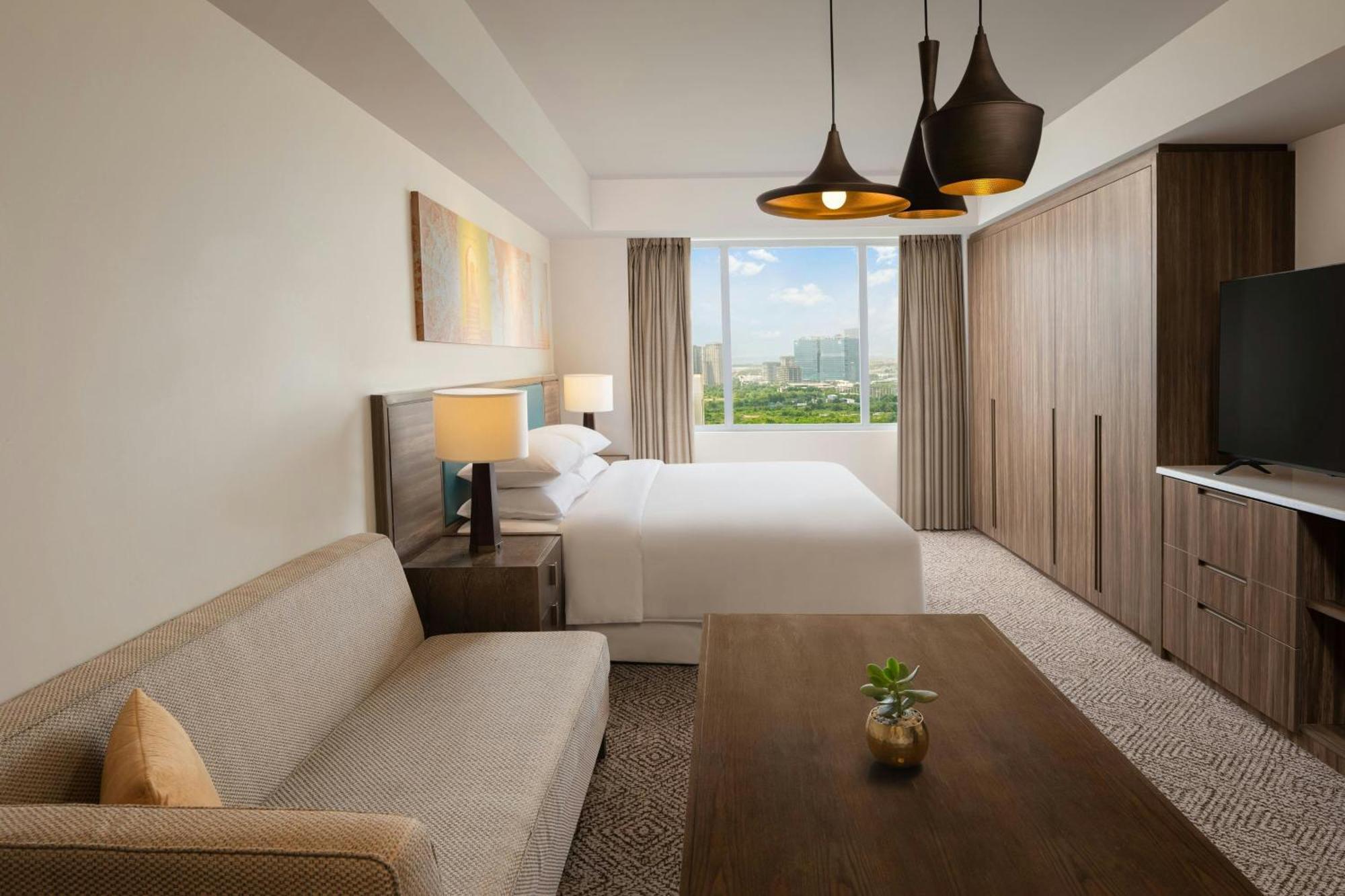 Sheraton Hyderabad Hotel מראה חיצוני תמונה